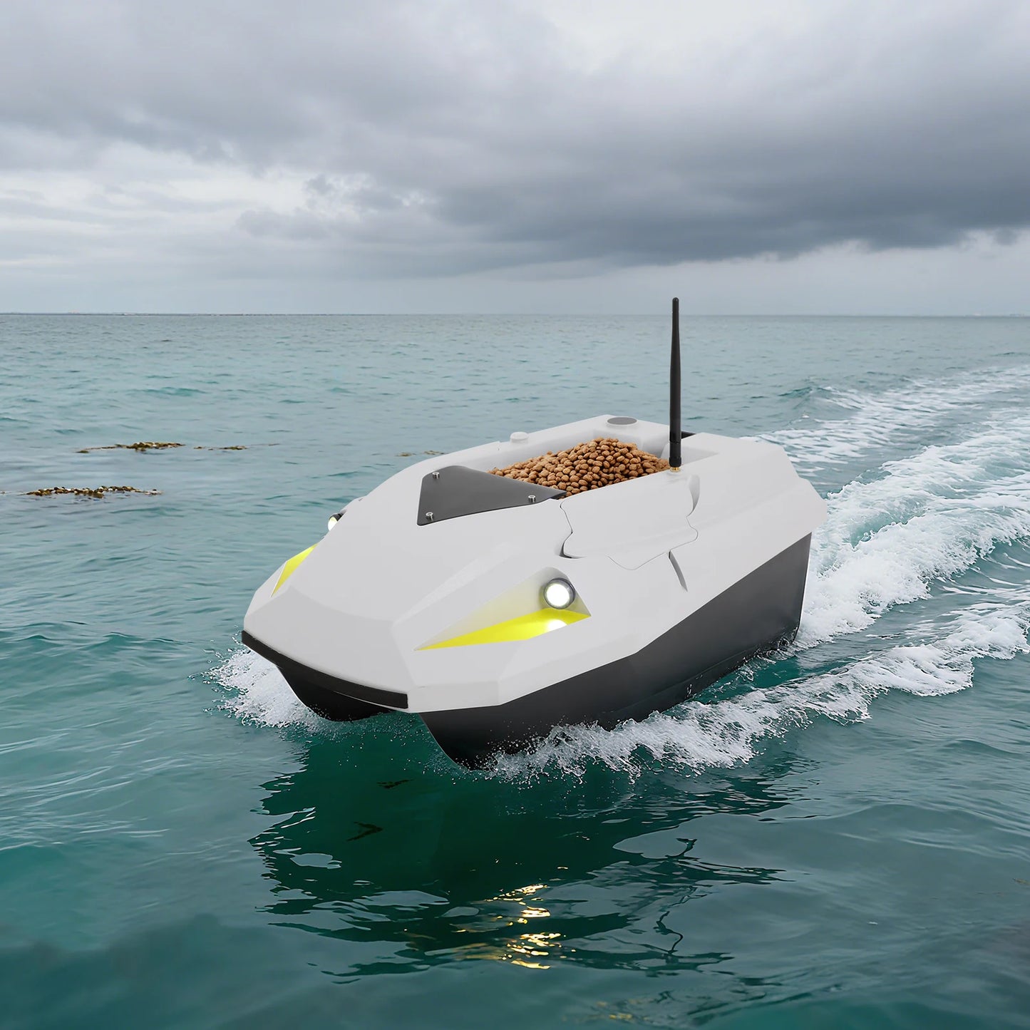 RC Bait Boat Bait Fishing Boat with GPS RC Bait Fishing Boat with Large Bait Compartment 12V 500m